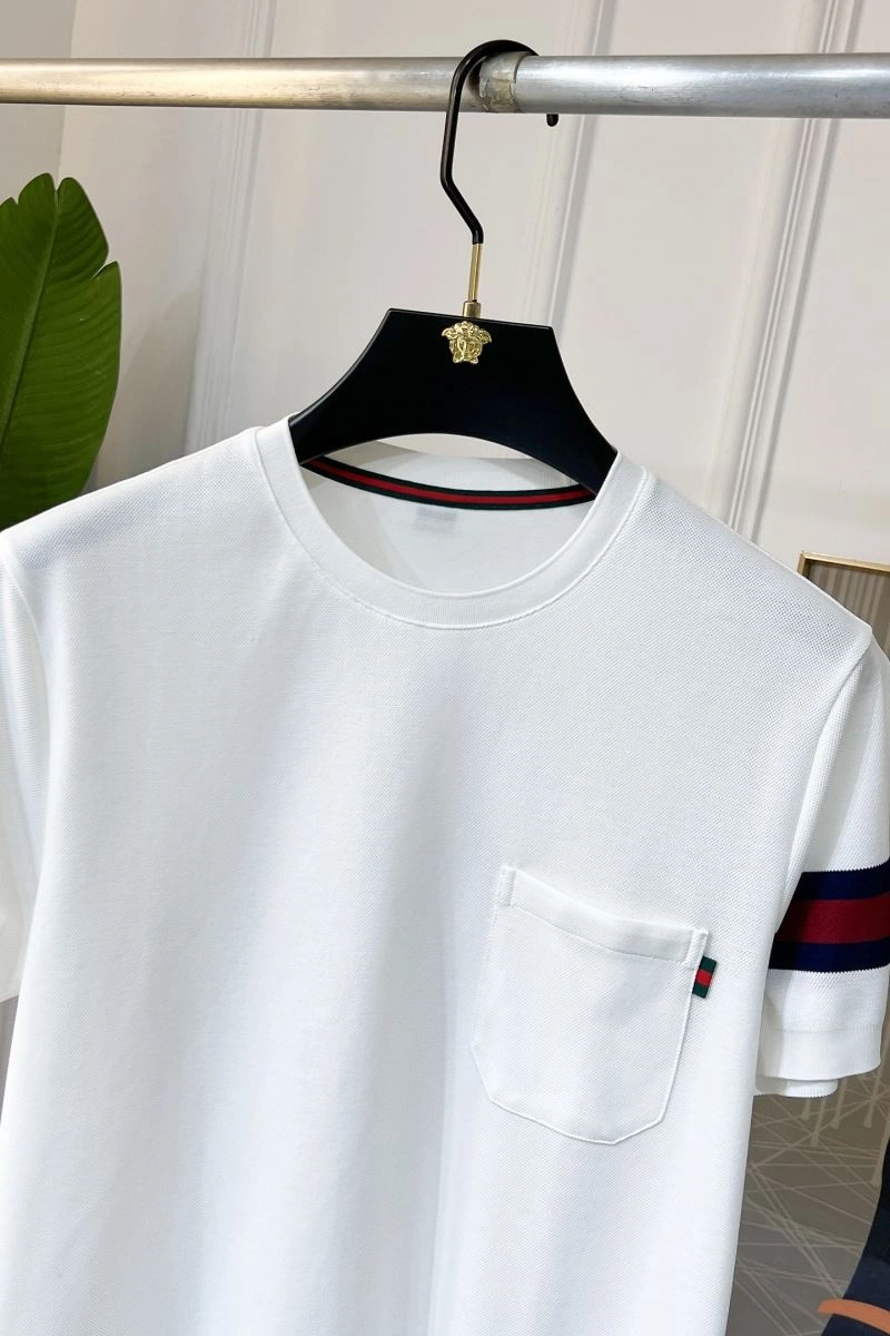 Gucci T-Shirts Breathable 126443