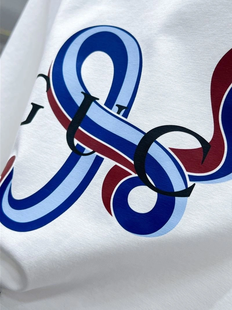 Attractive Gucci T-Shirts 126408