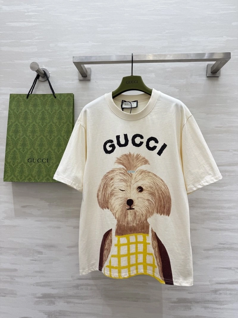 Bold Gucci T-Shirts 124830