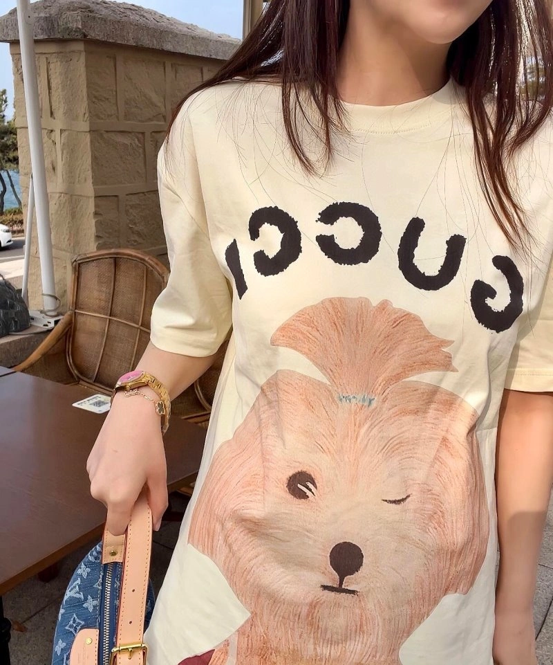 Bold Gucci T-Shirts 124830