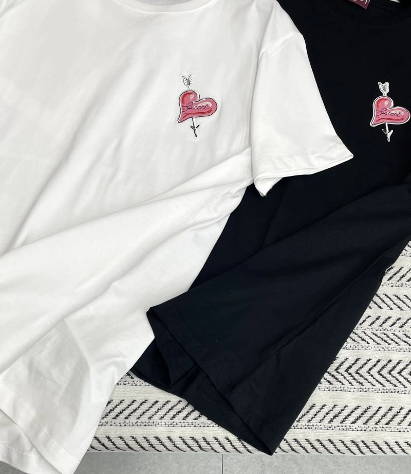 Seasonal Gucci T-Shirts 124805