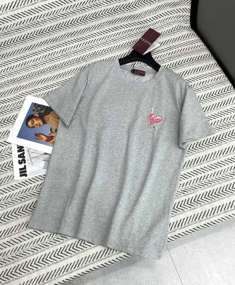 Seasonal Gucci T-Shirts 124805