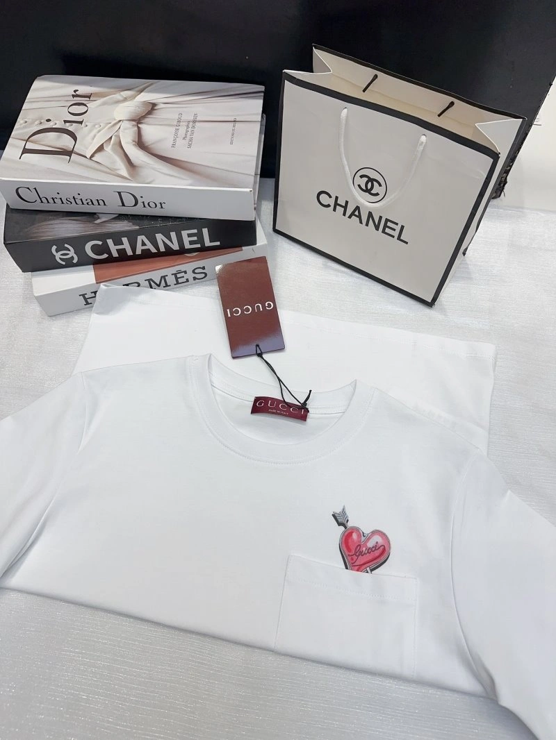 Gucci T-Shirts Minimalist 124777