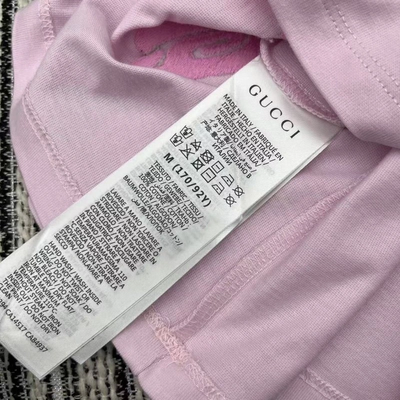 ComfortFit Gucci T-Shirts 124794