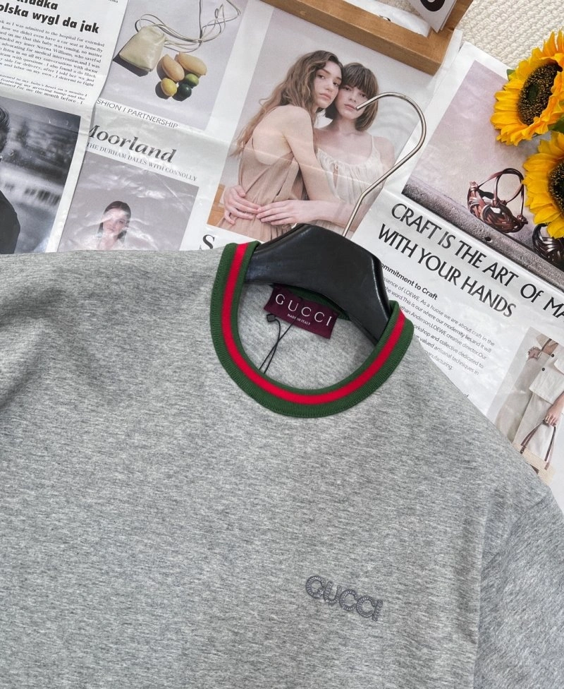 Gucci T-Shirts Bold 124796