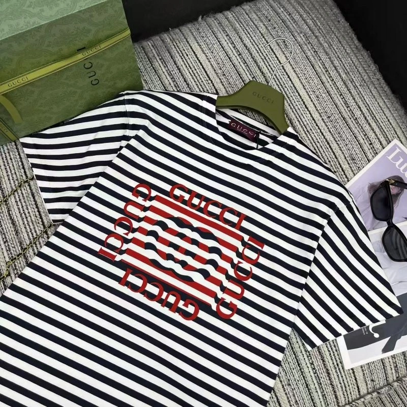 Gucci T-Shirts Lightweight 124773