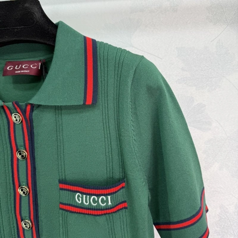 Gucci T-Shirts Sleek 124763