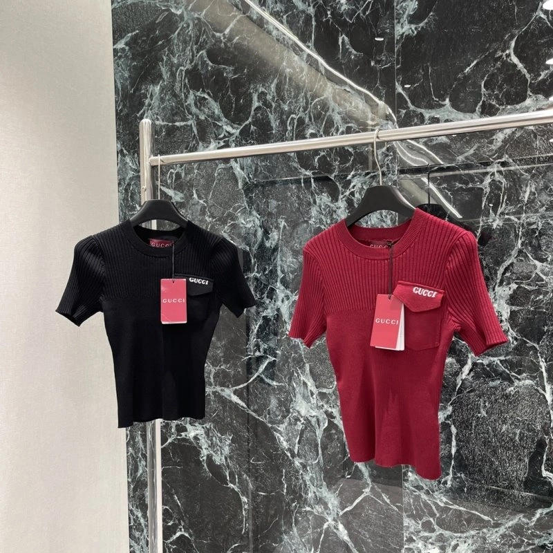 Gucci T-Shirts Sleek 124772
