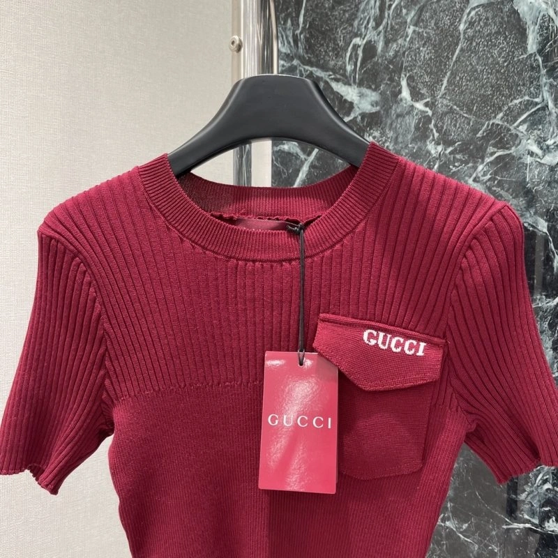 Gucci T-Shirts Sleek 124772