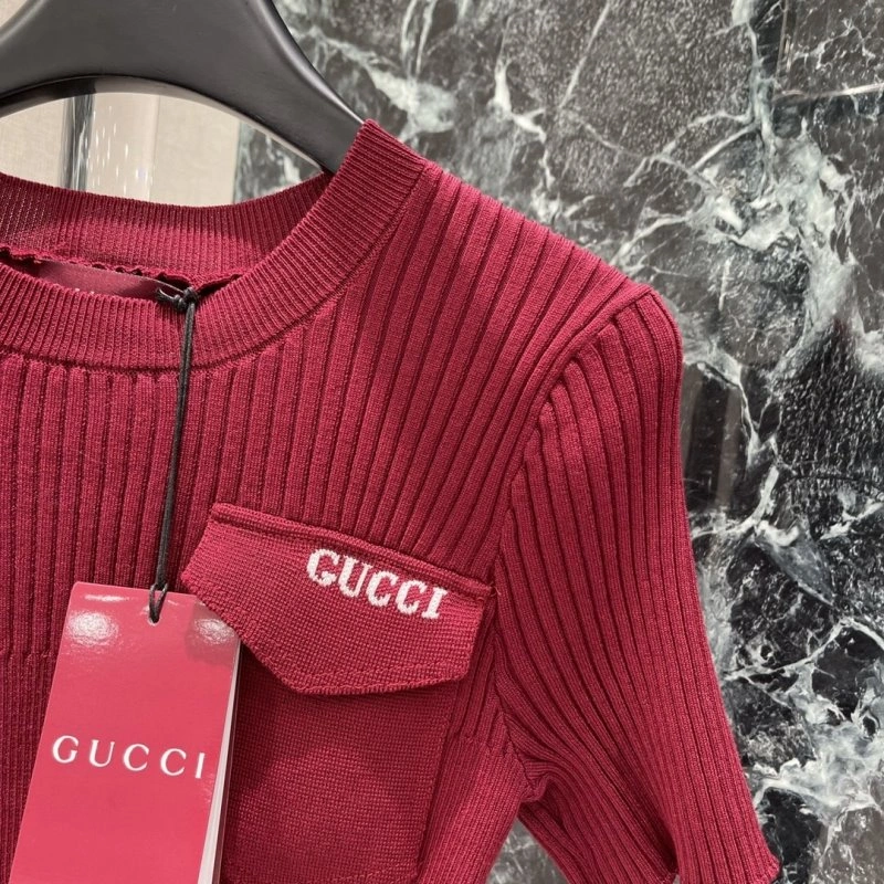 Gucci T-Shirts Sleek 124772