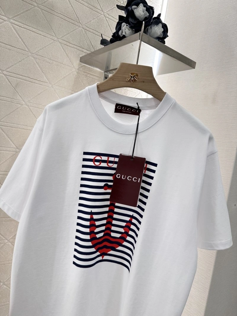 Elegant Gucci T-Shirts 124748