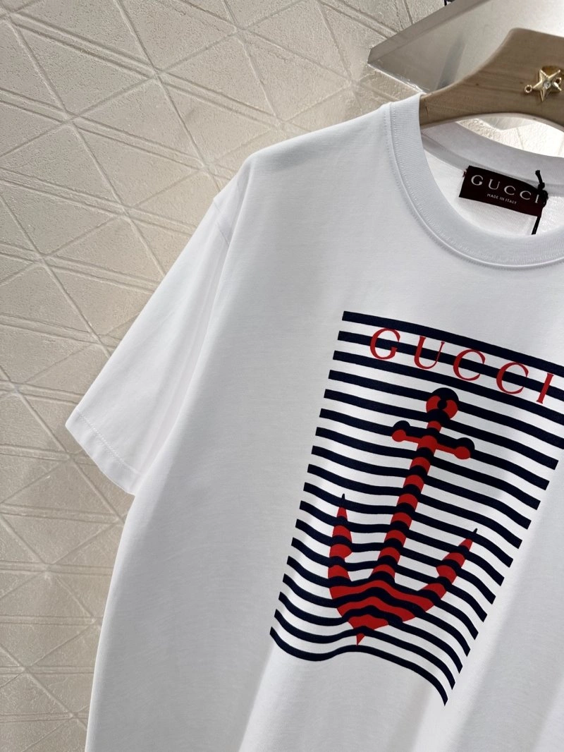 Elegant Gucci T-Shirts 124748