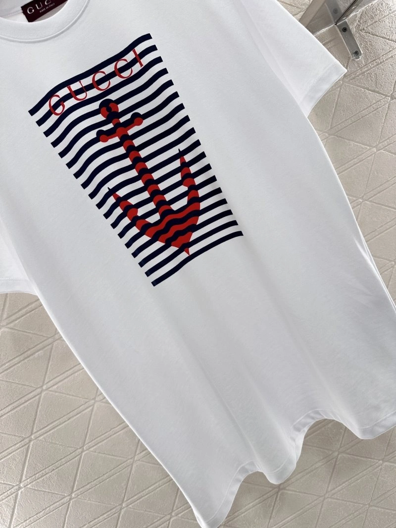 Elegant Gucci T-Shirts 124748