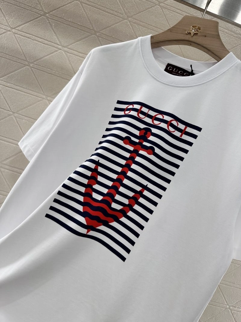 Elegant Gucci T-Shirts 124748