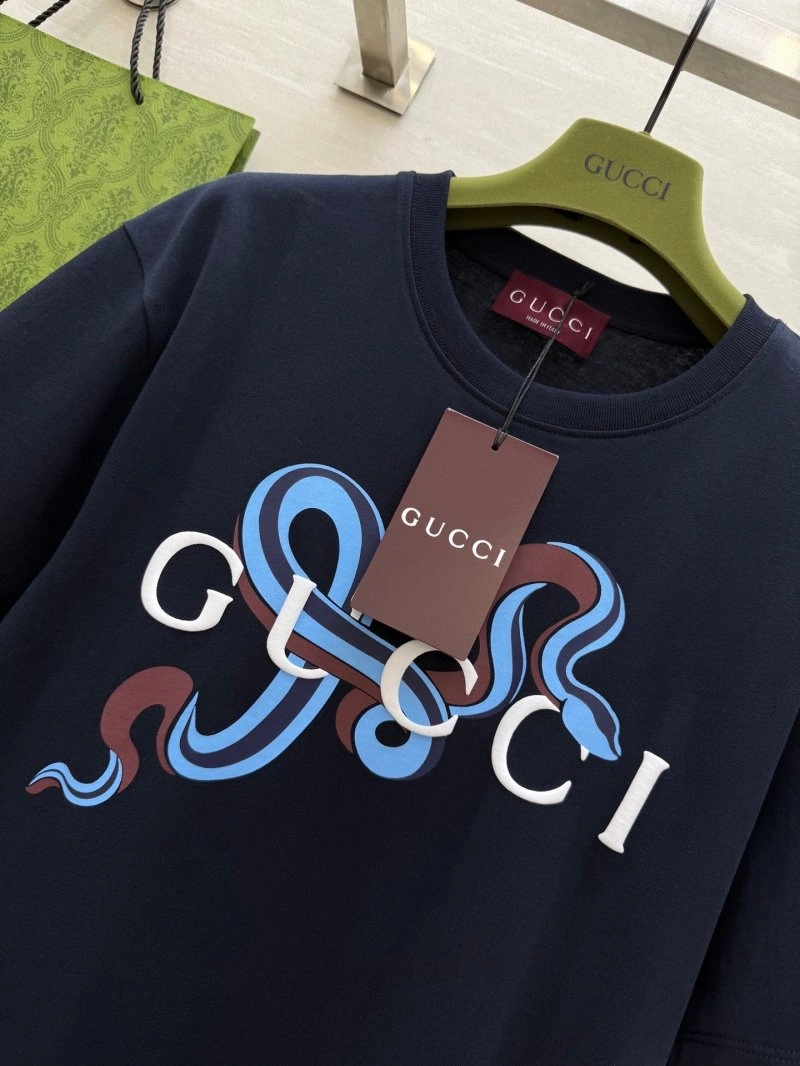 Gucci T-Shirts Chic 124741