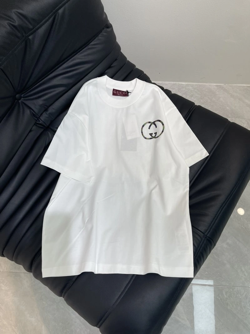 Lightweight Gucci T-Shirts 124738