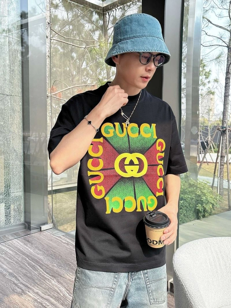 Sporty Gucci T-Shirts 126242