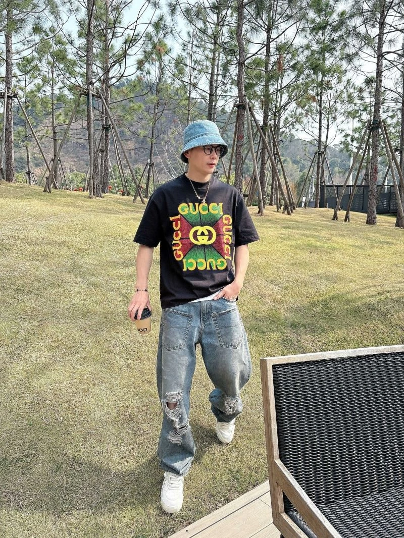 Sporty Gucci T-Shirts 126242