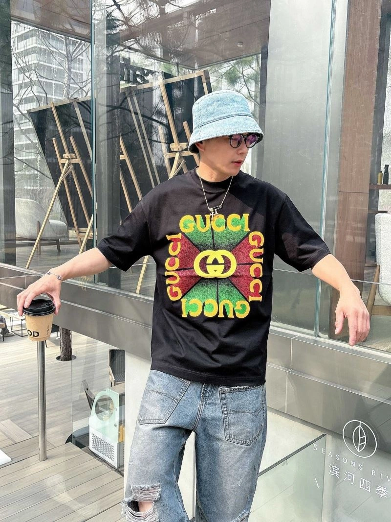 Sporty Gucci T-Shirts 126242