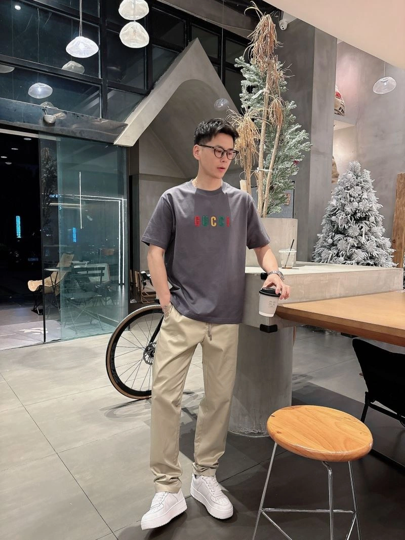 WellDesigned Gucci T-Shirts 126237