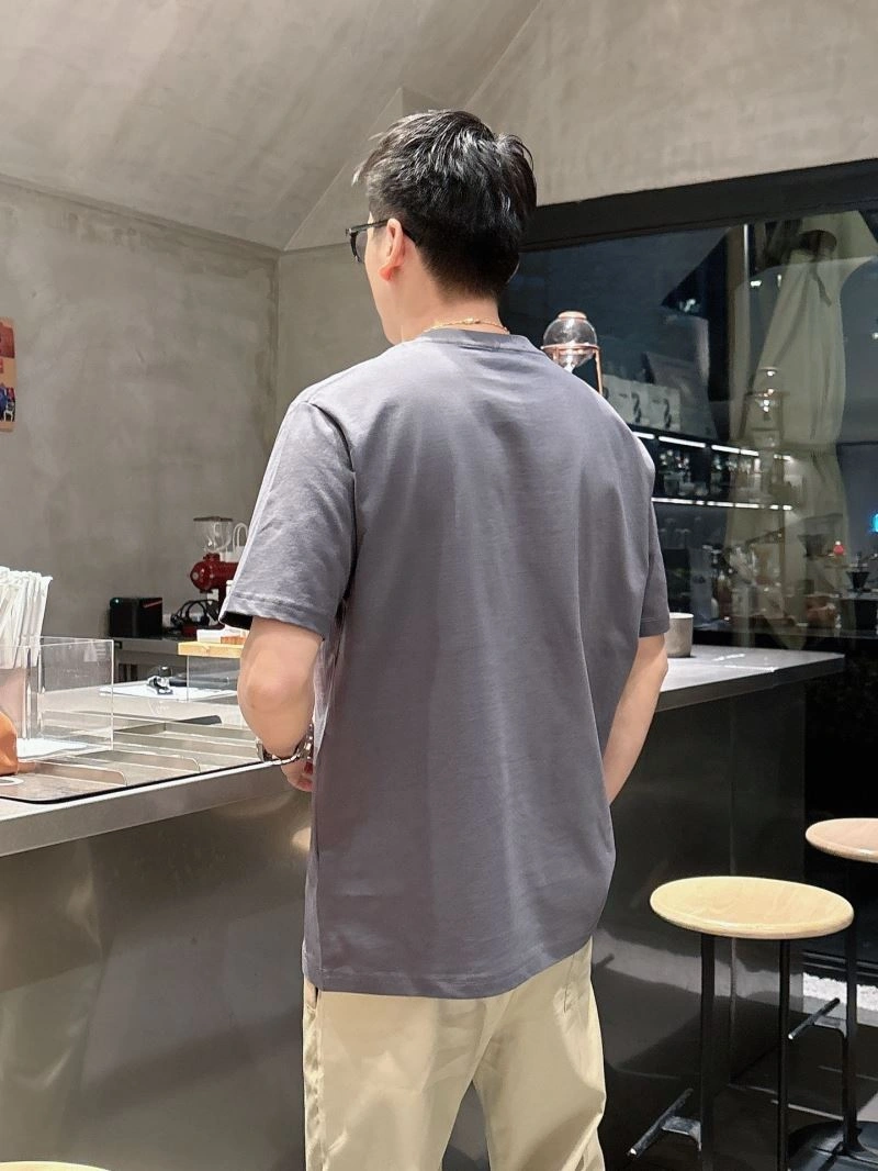 WellDesigned Gucci T-Shirts 126237