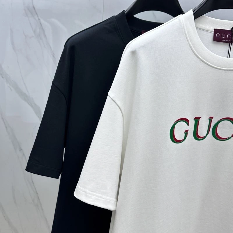 Gucci T-Shirts Refined 126211