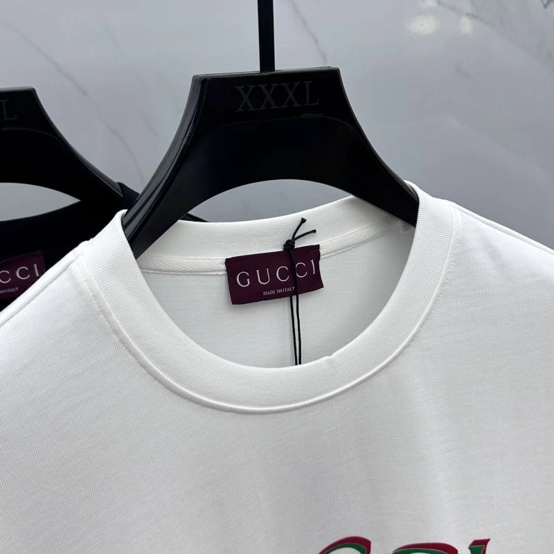 Gucci T-Shirts Refined 126211