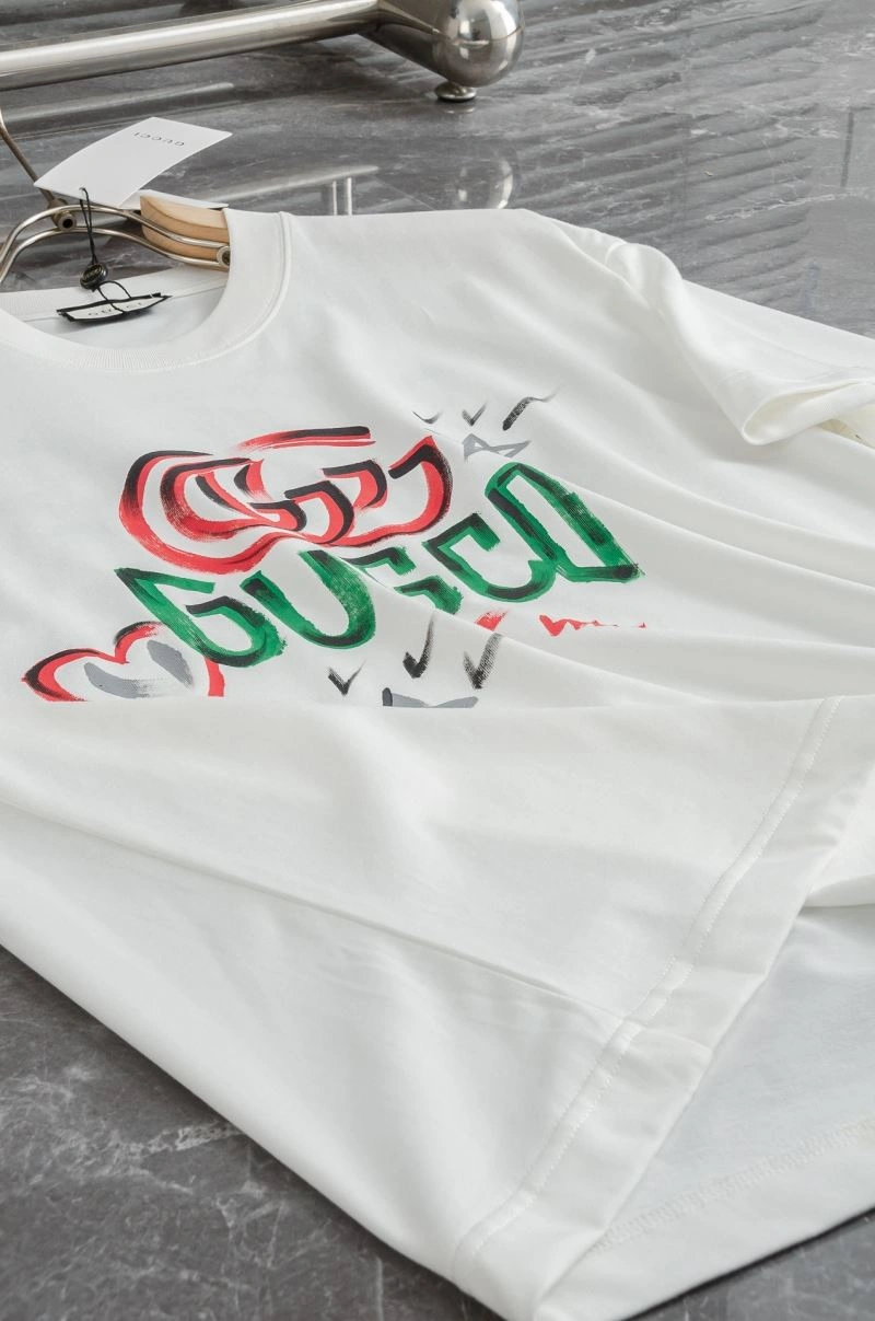 Fashionable Gucci T-Shirts 126216