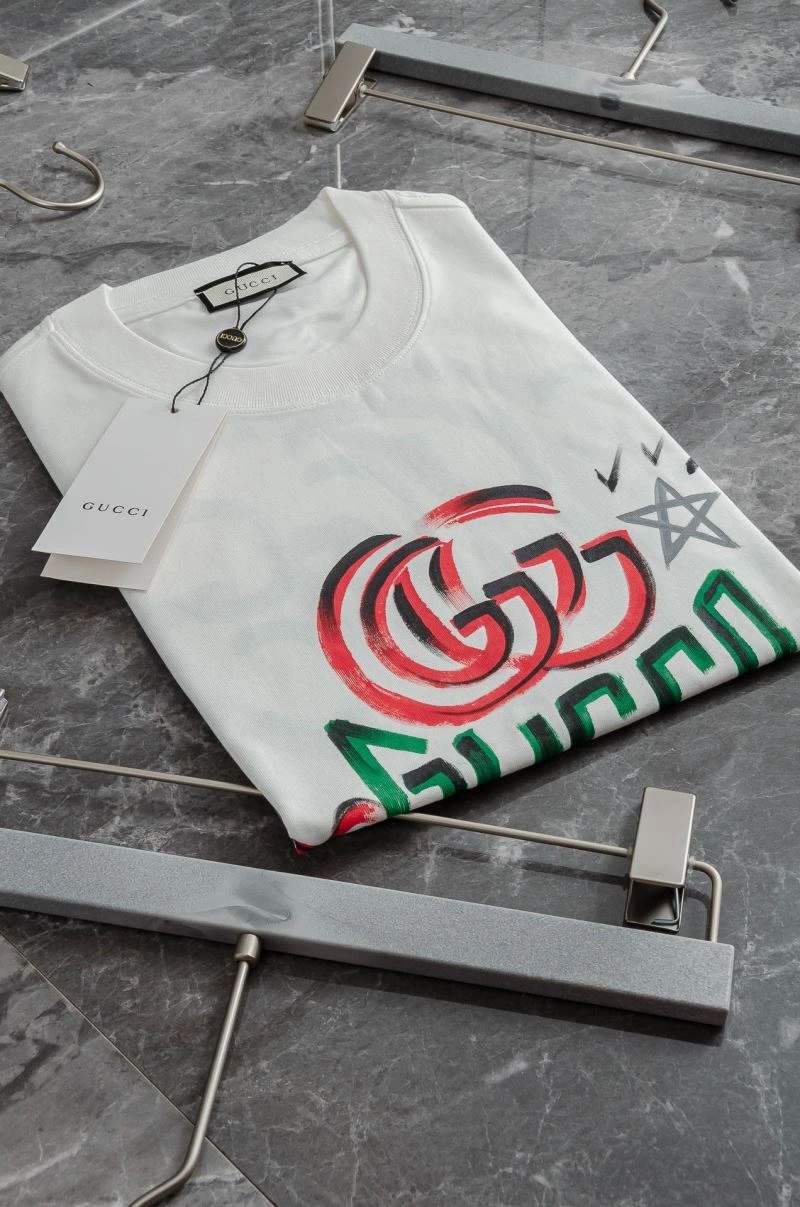 Fashionable Gucci T-Shirts 126216