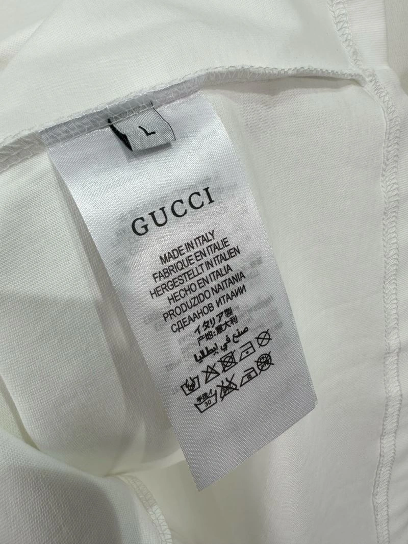 Gucci T-Shirts Vibrant 126174