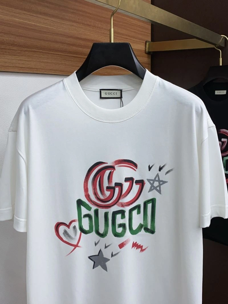Vibrant Gucci T-Shirts 126187