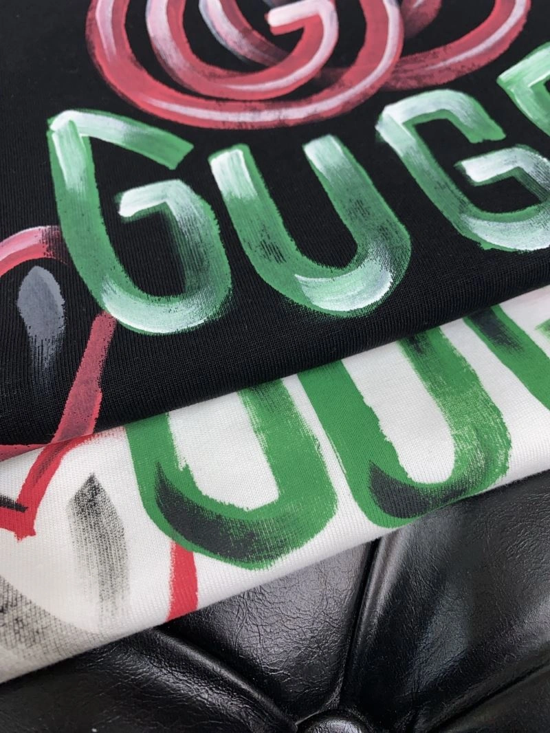 Vibrant Gucci T-Shirts 126187