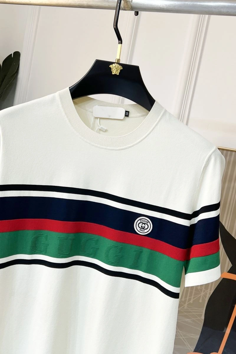 Gucci T-Shirts Youthful 126151