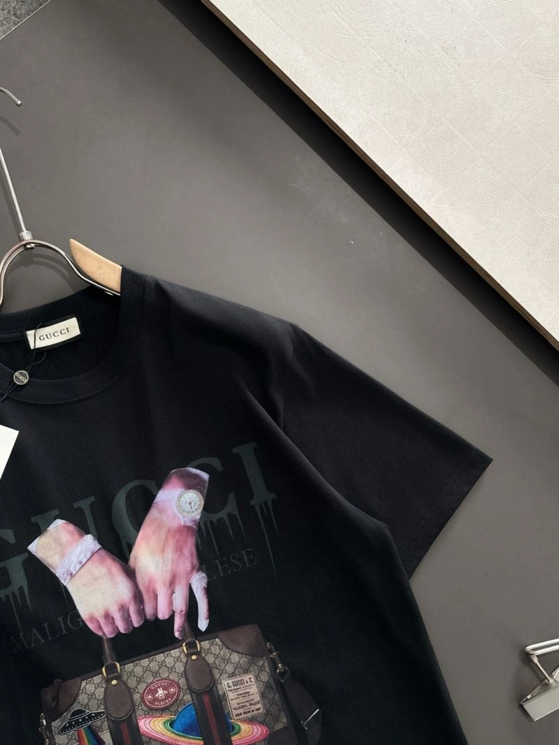 Tailored Gucci T-Shirts 126159