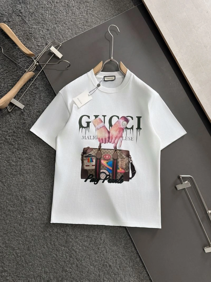 Gucci T-Shirts Refined 126137