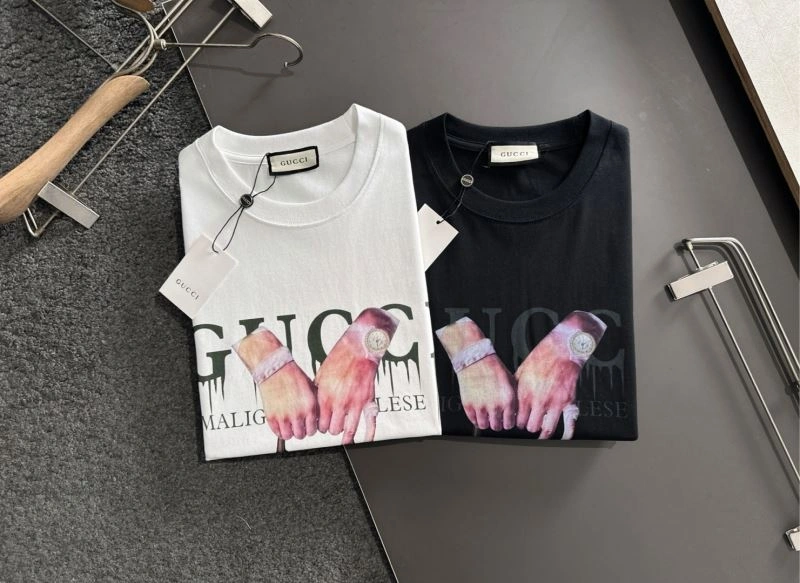 Gucci T-Shirts Refined 126137