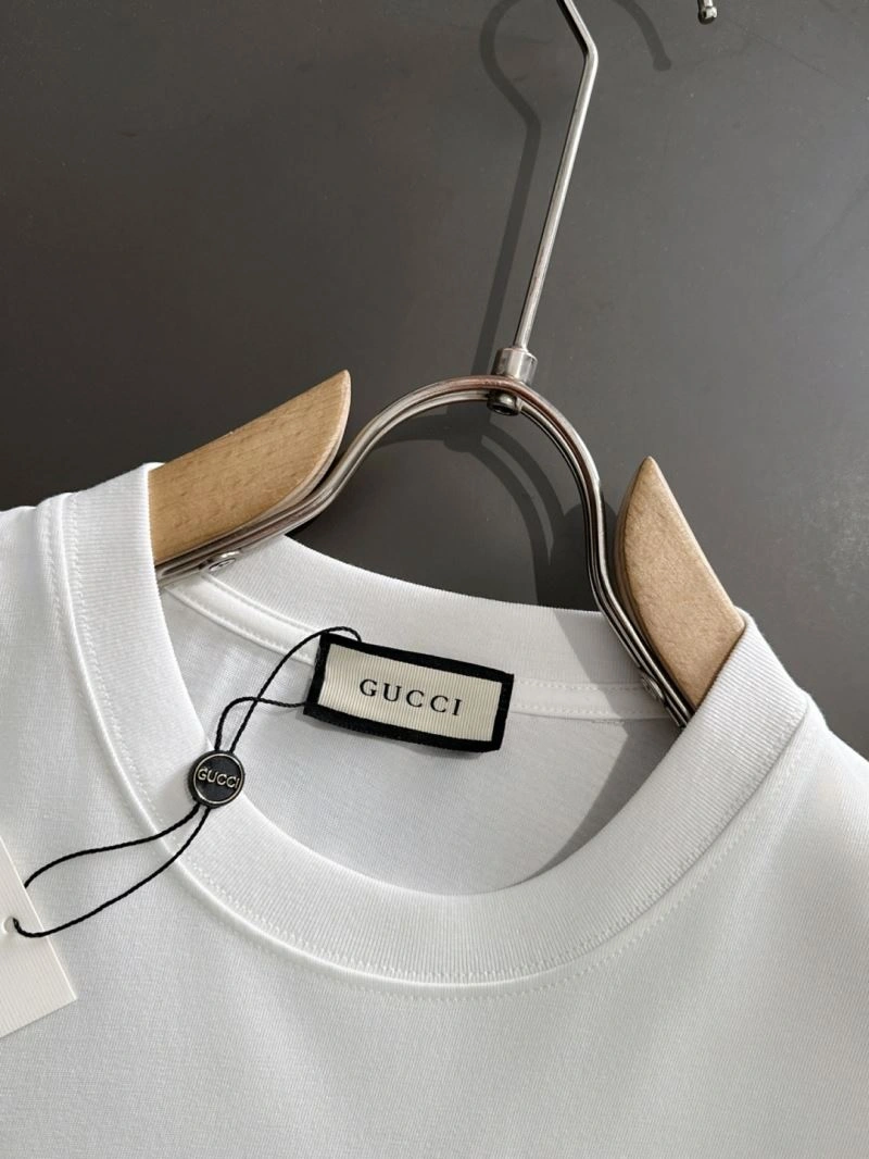 Gucci T-Shirts Refined 126137