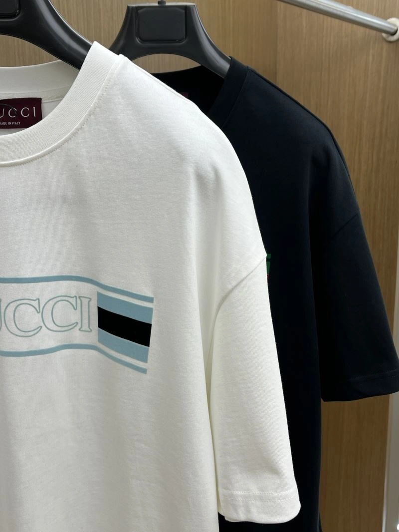 Elegant Gucci T-Shirts 126139