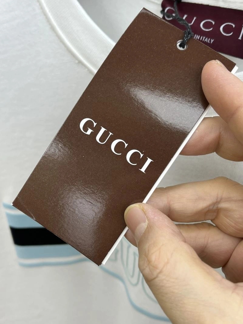 Elegant Gucci T-Shirts 126139