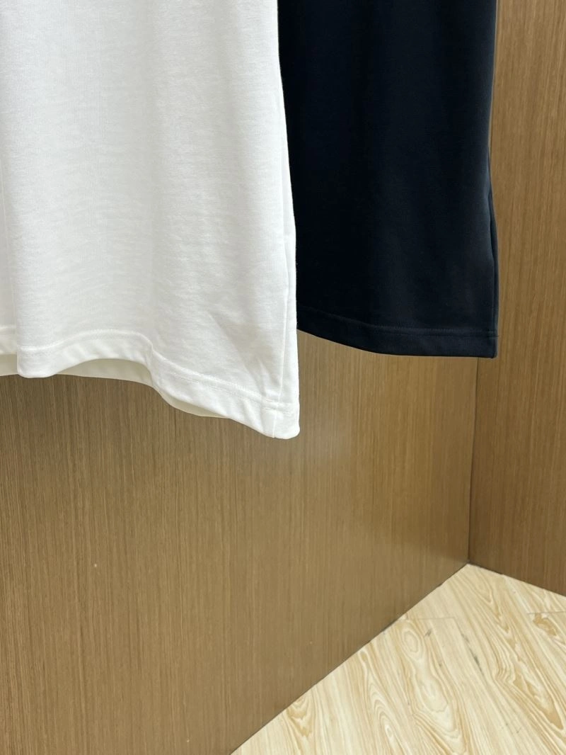 Elegant Gucci T-Shirts 126139