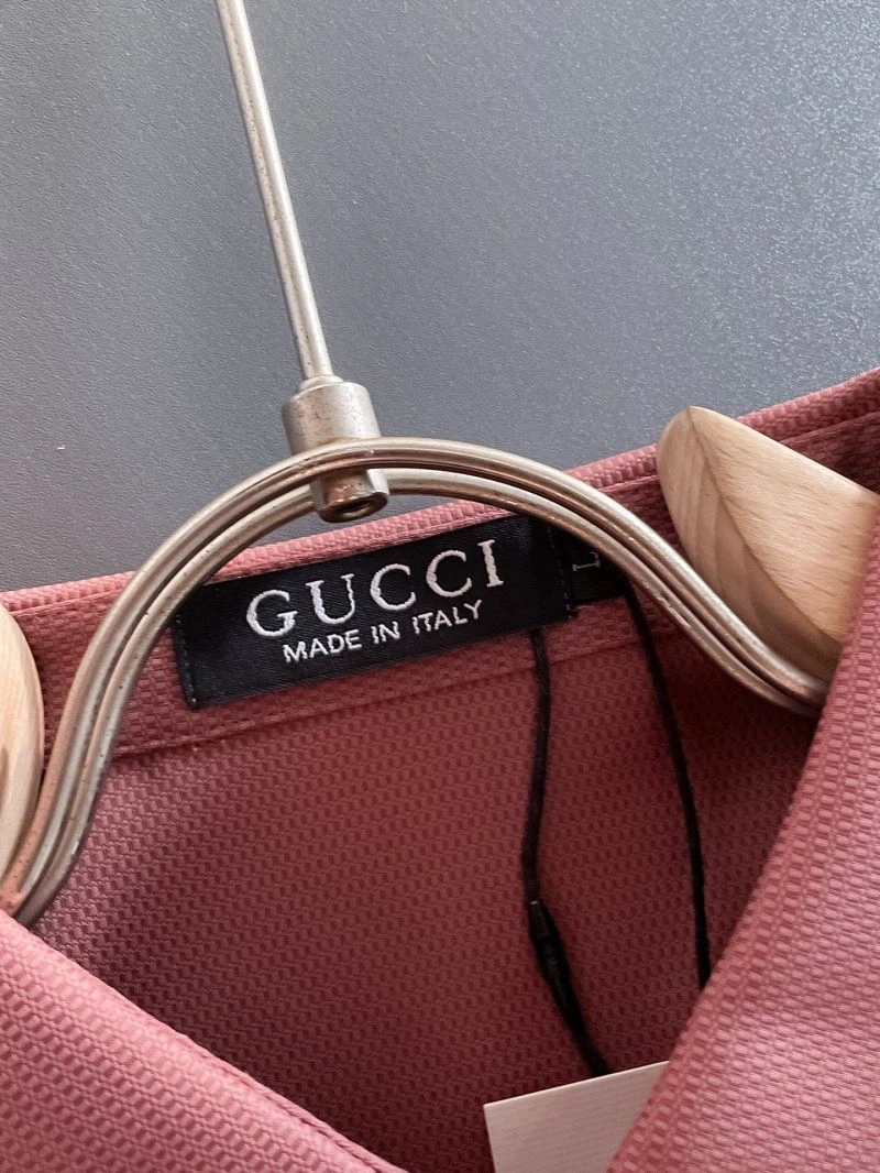 Sleek Gucci T-Shirts 126110