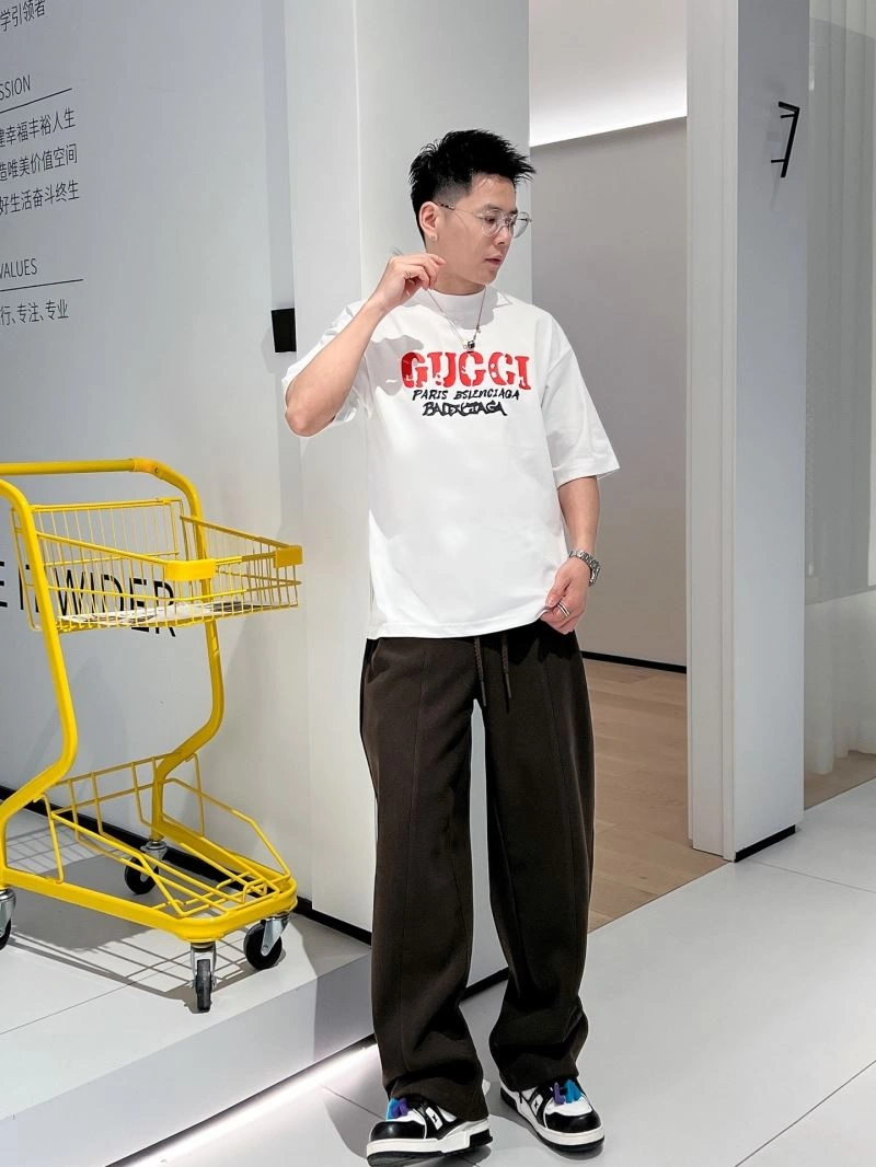 Gucci T-Shirts Neat 126113