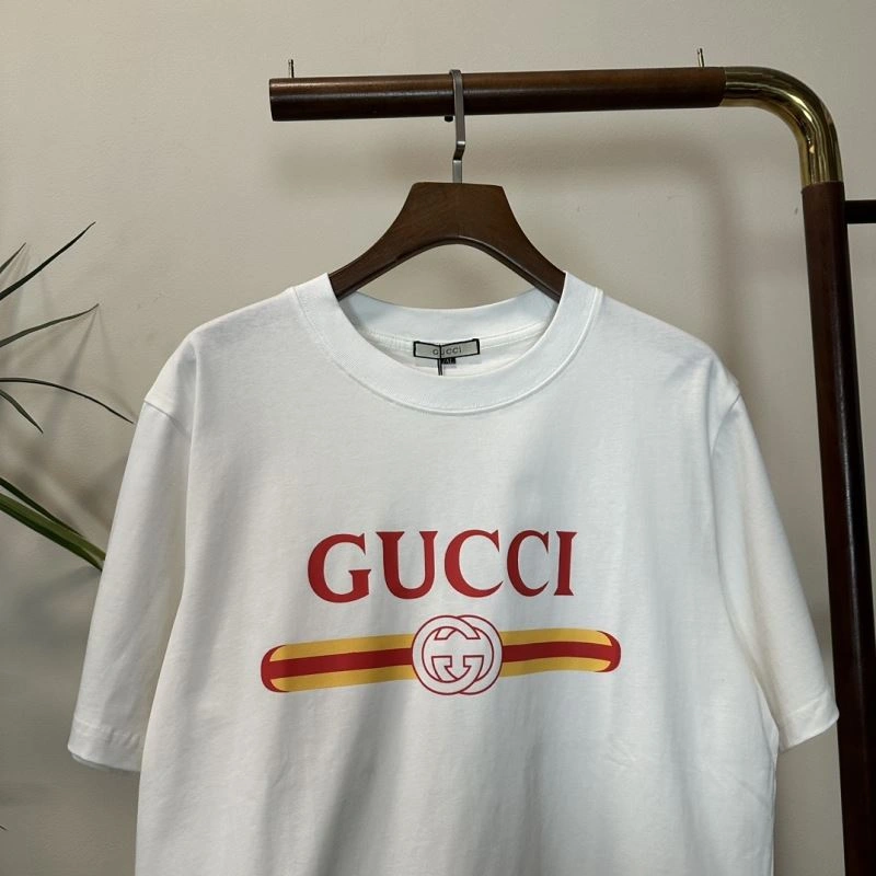Elegant Gucci T-Shirts 126104