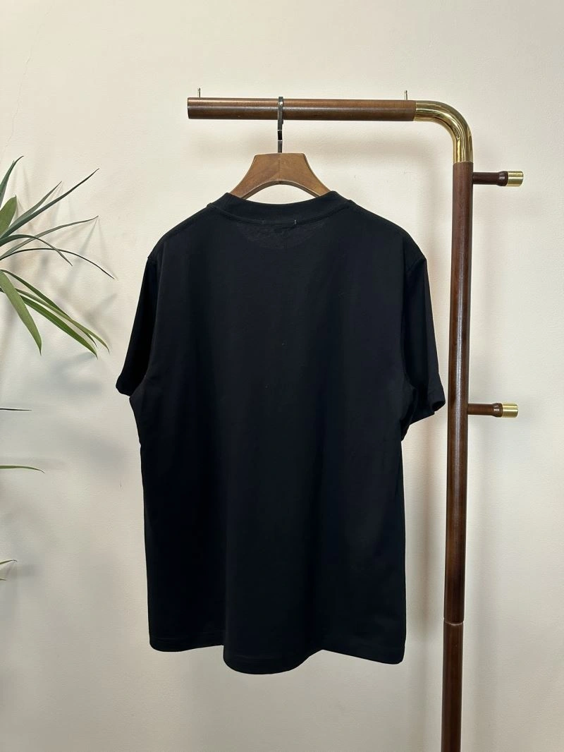 Elegant Gucci T-Shirts 126104