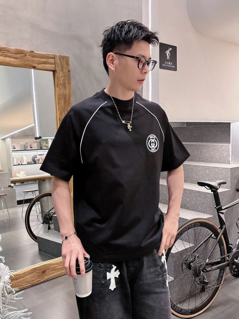 Lightweight Gucci T-Shirts 126089