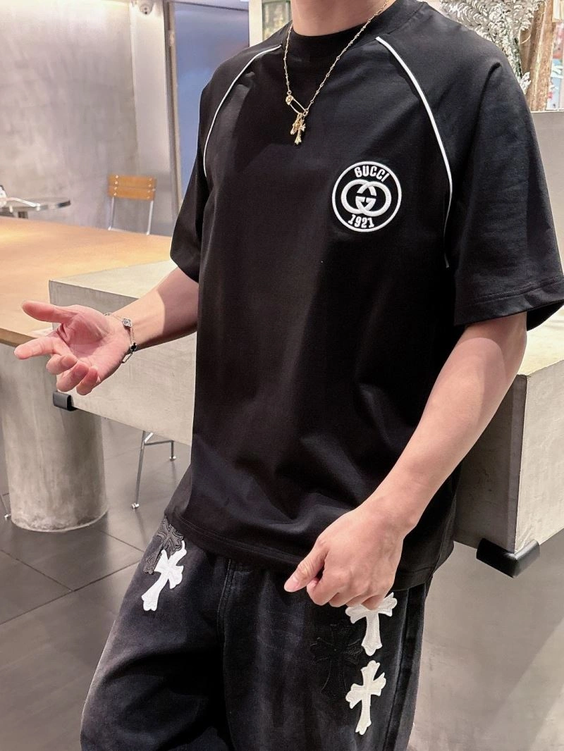 Lightweight Gucci T-Shirts 126089