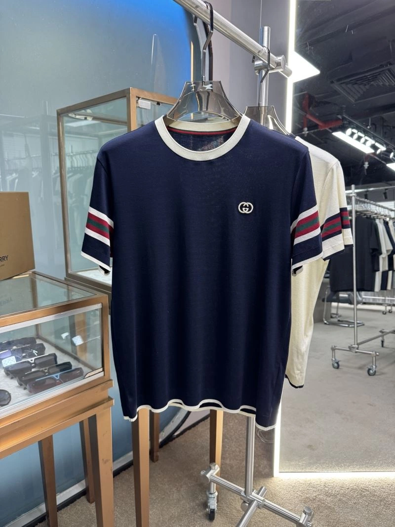 Elegant Gucci T-Shirts 126067