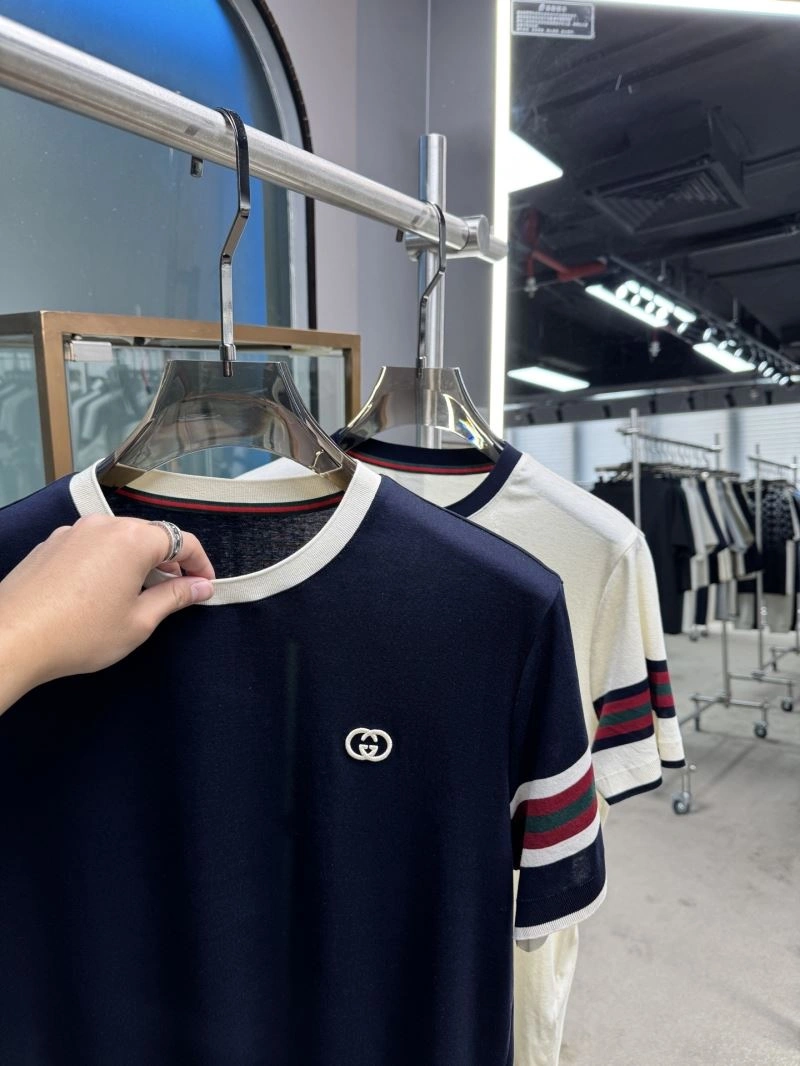 Elegant Gucci T-Shirts 126067