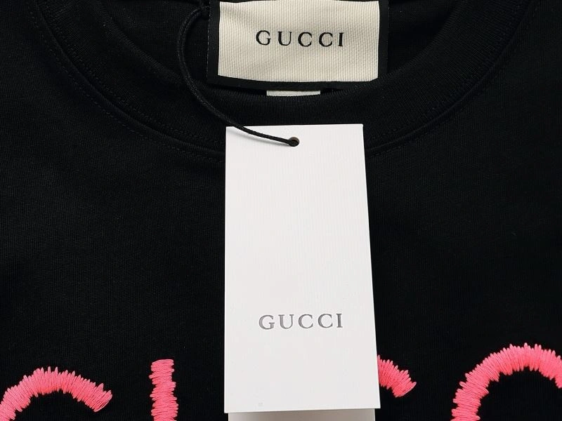 Gucci T-Shirts Durable 126040