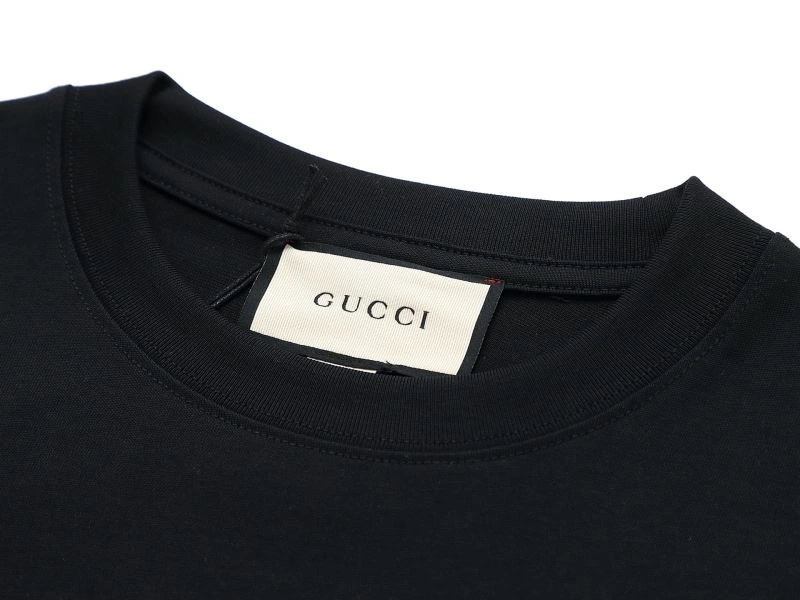 Gucci T-Shirts Durable 126040
